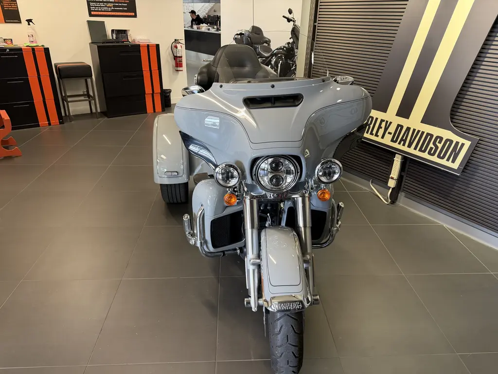 Harley-Davidson FLHTCUTG Tri Glide UltraFLHTCUTG 2025