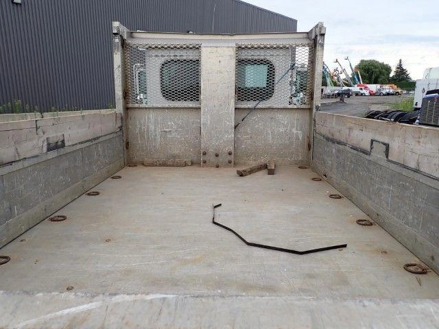 Peterbilt 325 2009