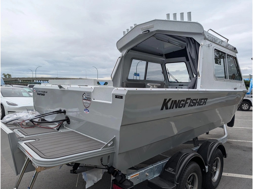 2027 Kingfisher 2025 Escape Ht alt