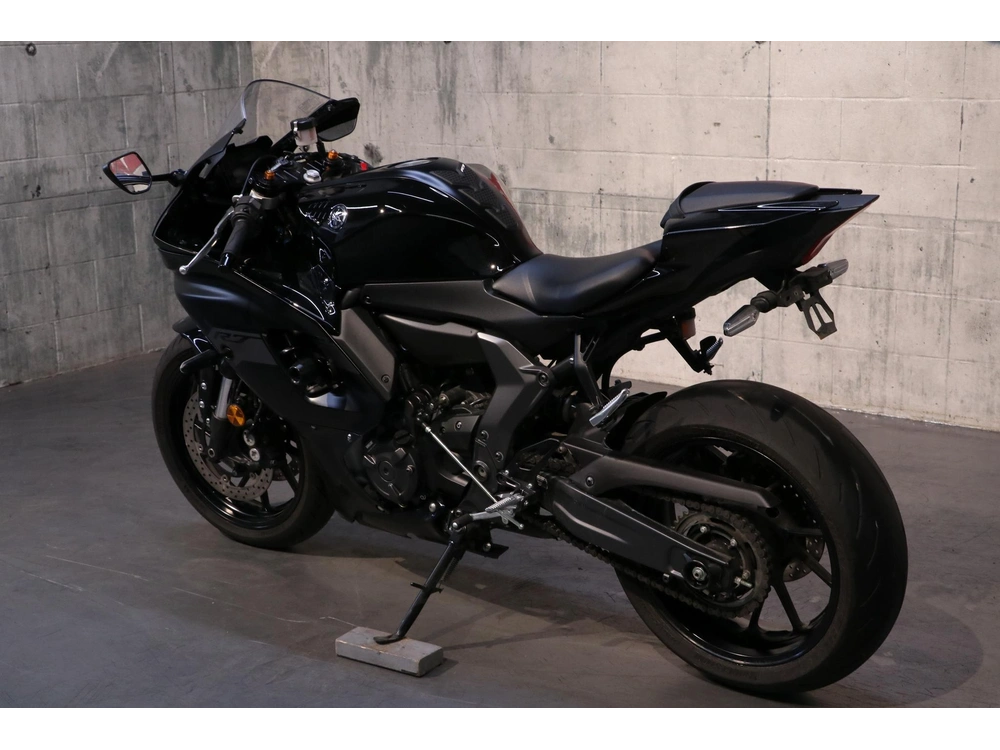 2025 Yamaha Yzf-r7 alt