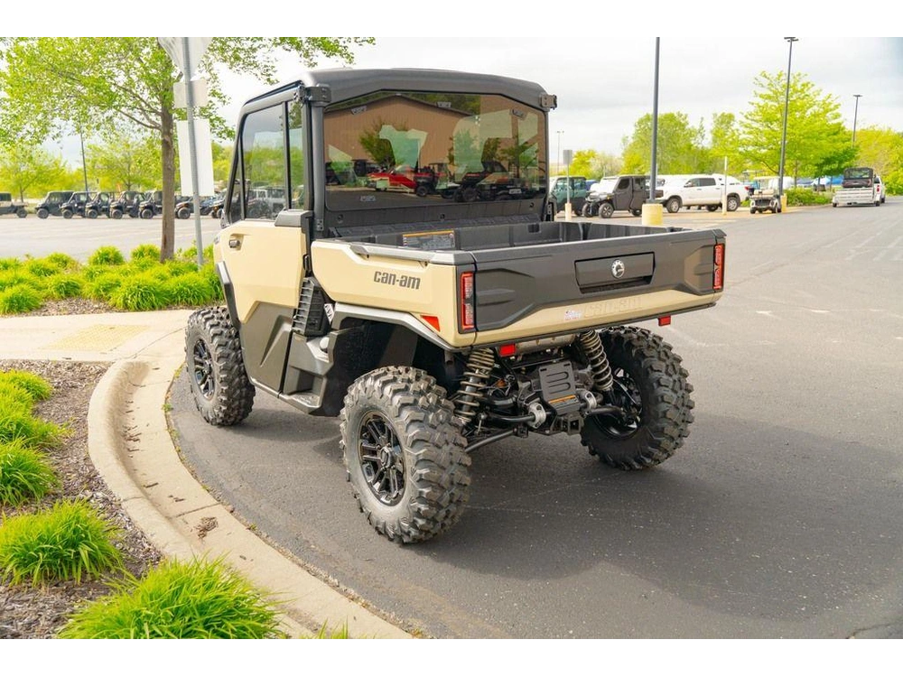 2026 Can-am Defender Limited Hd11 Desert Tan & Carbon Black alt