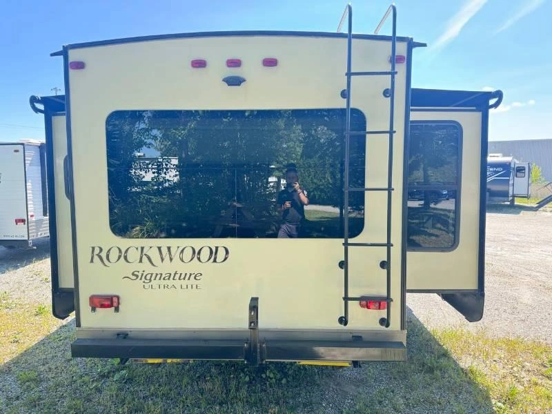 Forest River Rockwood Signature 8329ss 2016 alt