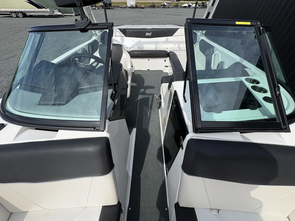 2016 Mastercraft Nxt 20 alt