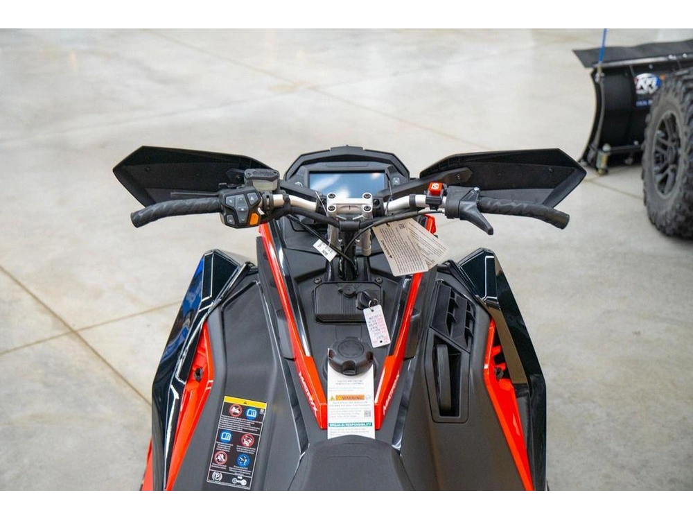 2026 Polaris 850 Switchback Assault 146 - Escape Ifs Indy Red / Gloss Black alt