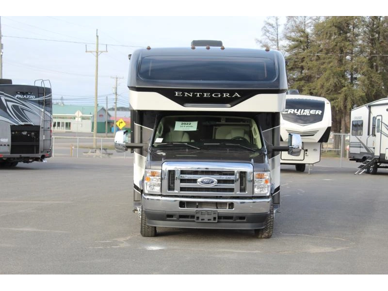 2022 Entegra Coach Esteem 31f alt