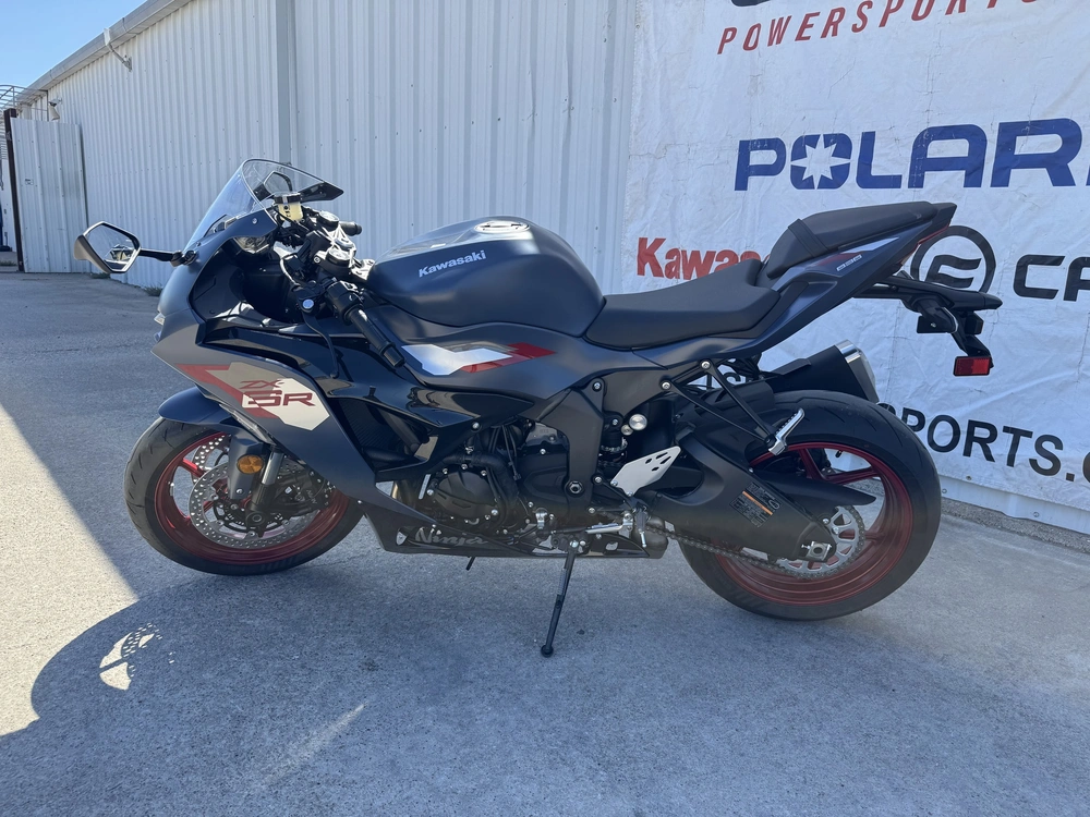 2027 Kawasaki Ninja Zx-6r alt