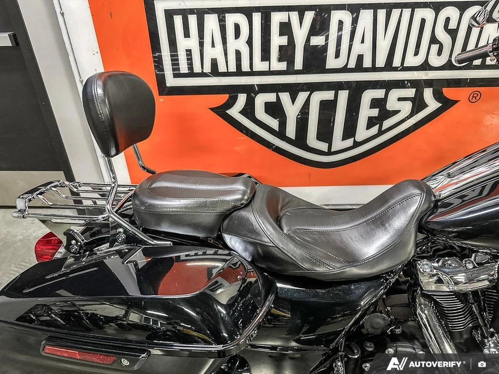 2017 Harley-davidson Street Glide Special alt