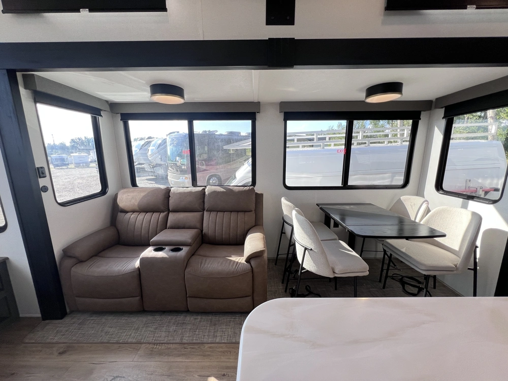 Forest River Puma Vista 402lft 2027 alt