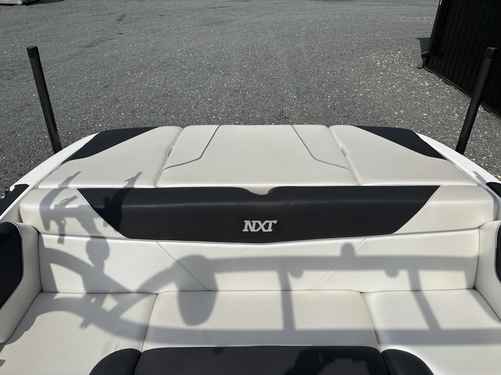 2016 Mastercraft Nxt 20 alt
