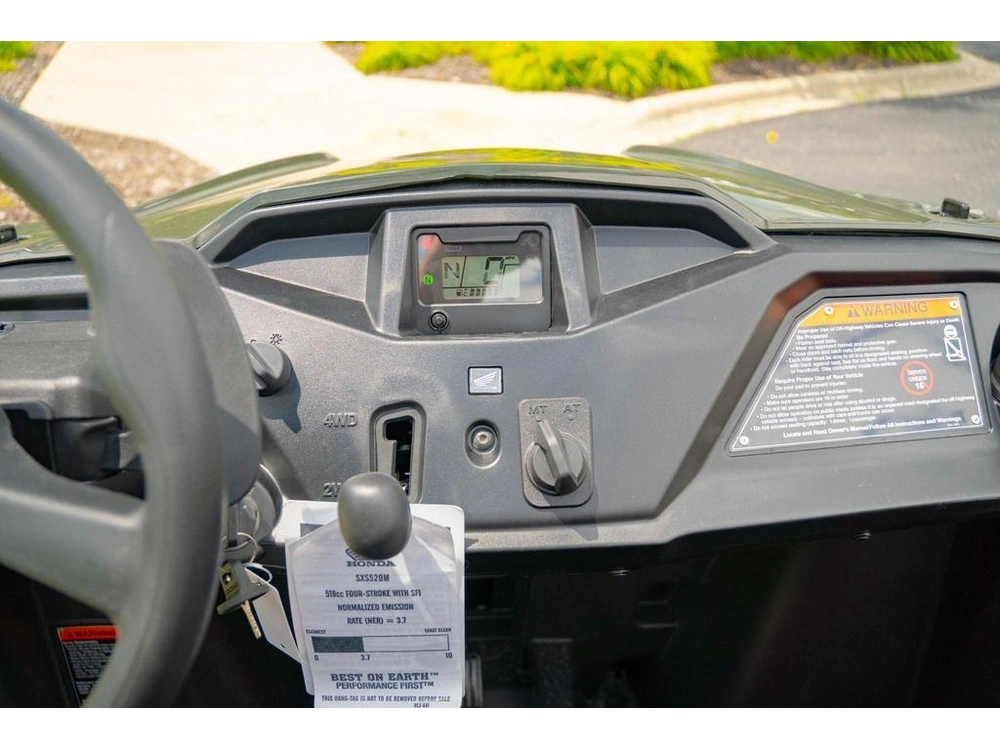 2026 Honda Pioneer 520 alt