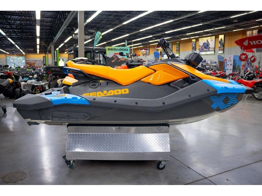 2026 Sea-doo Spark™trixx For 3 Rotax® 900 Ace™ - 90 Ibr And Audio alt
