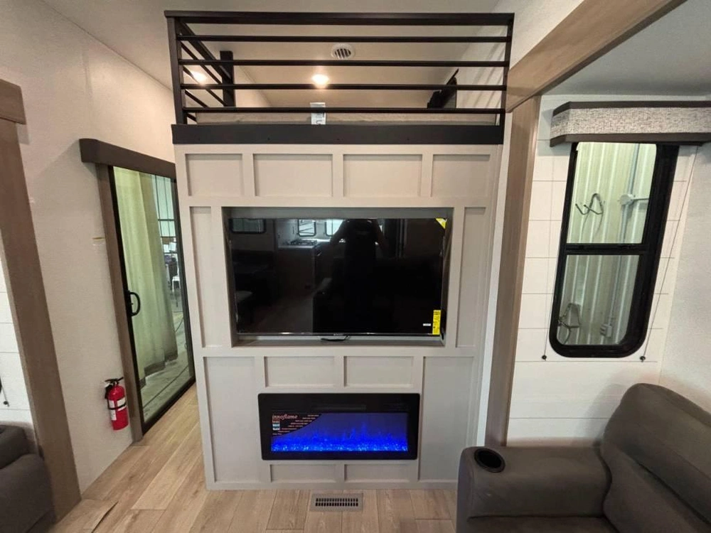 Jayco Jay Flight Bungalow 404loft 2027 alt