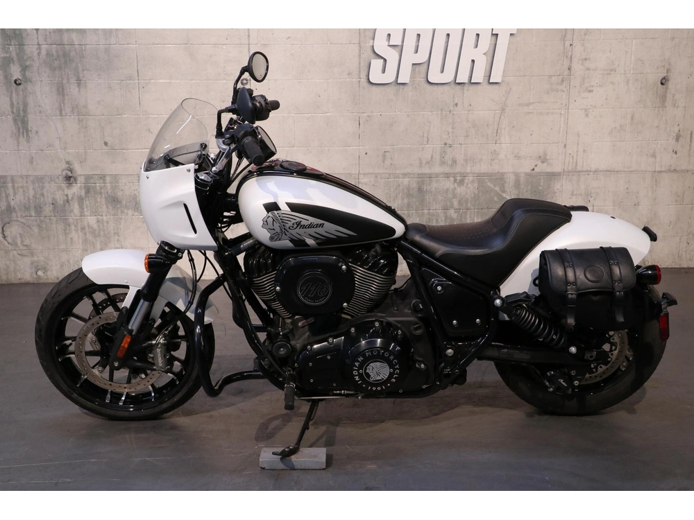 2024 Indian Motorcycle Sport Chief alt