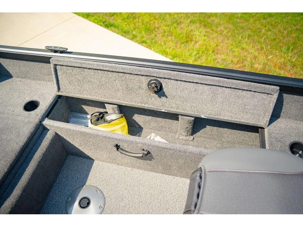 2026 Alumacraft Classic 165 Side Console alt