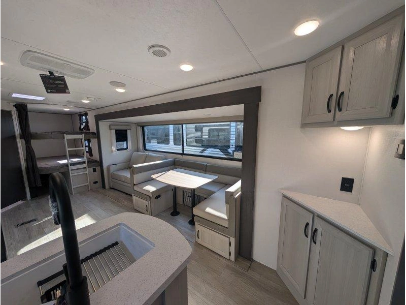 Coachmen Catalina 273dbhck 2027 alt