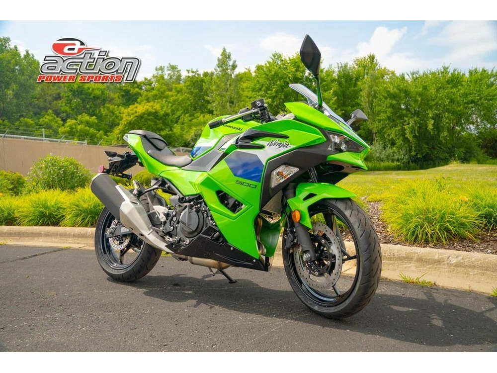2026 Kawasaki Ninja® 500 alt