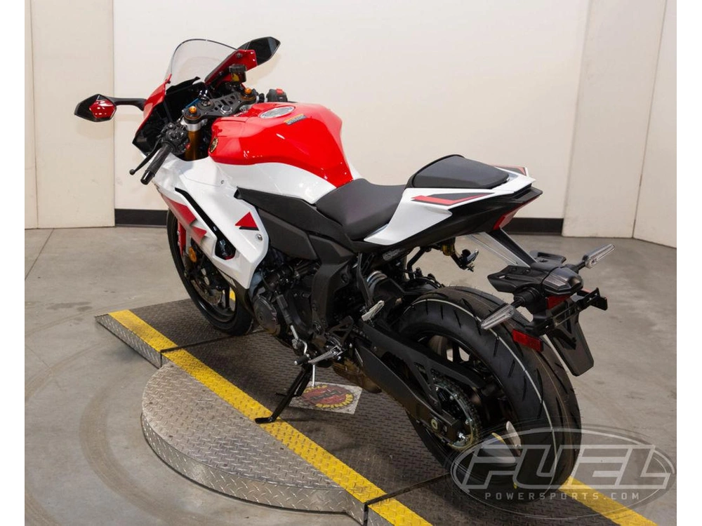 2026 Yamaha Yzf-r7 70th Anniversary Edition alt