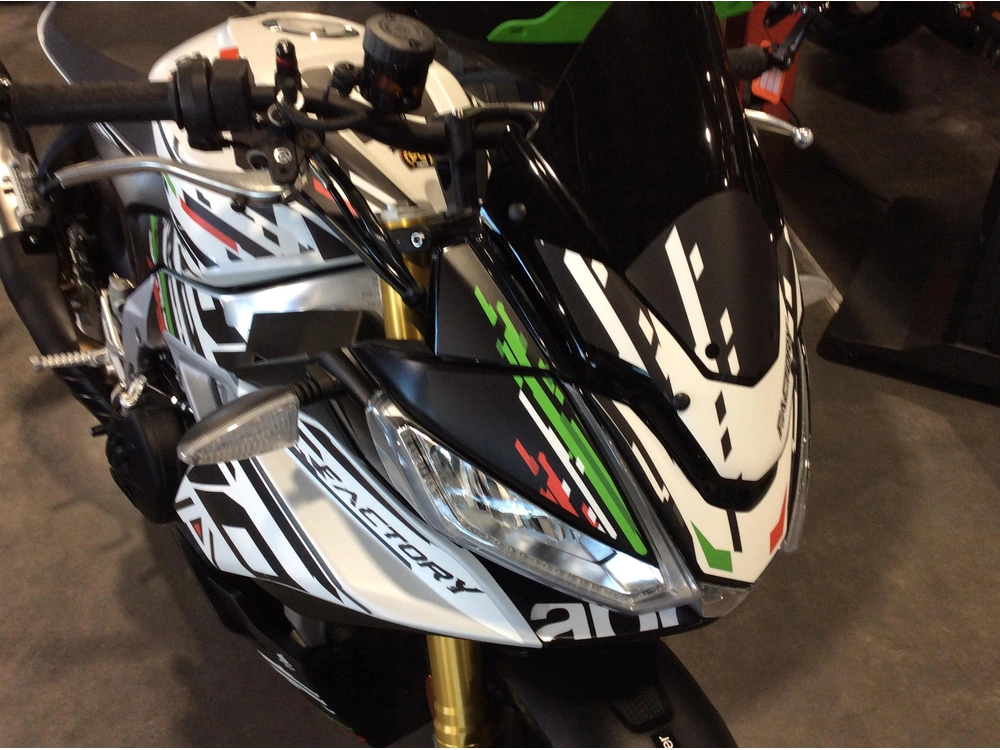 2022 Aprilia Tuono V4 1100 alt