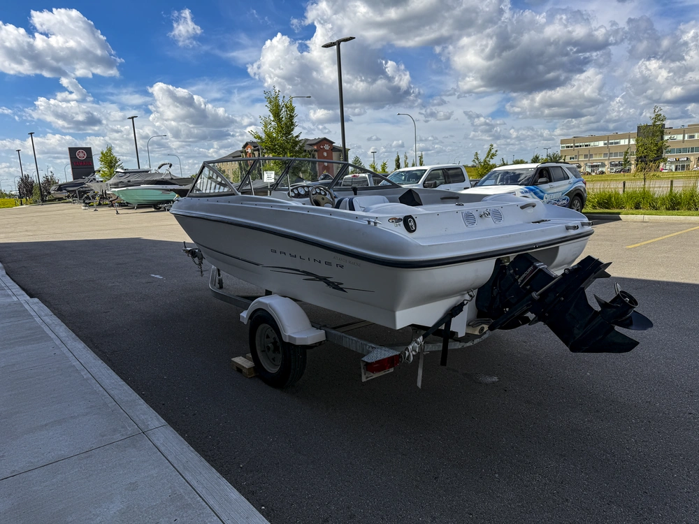 2004 Bayliner 175 alt