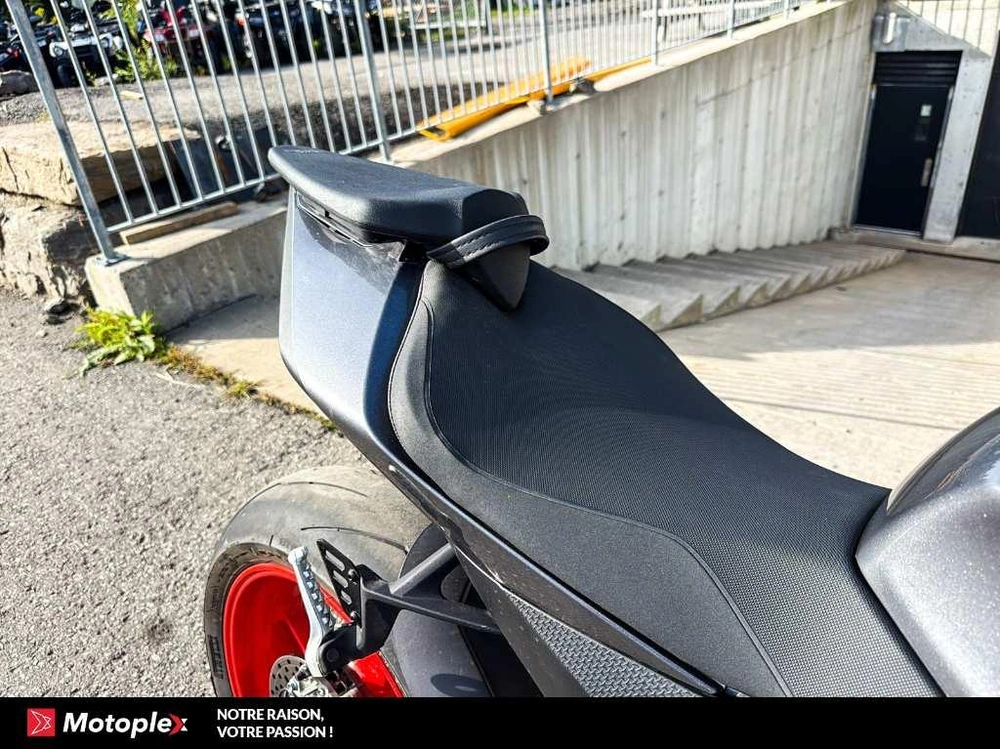 2026 Aprilia Aprilia Rsv4 alt