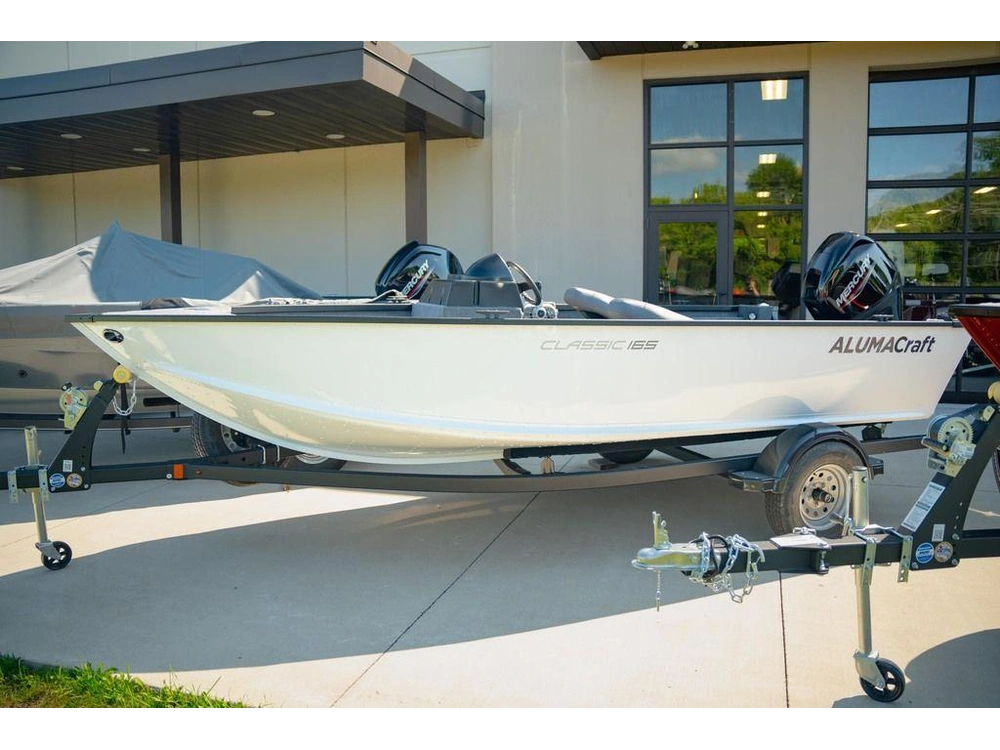 2027 Alumacraft Classic 165 Side Console alt