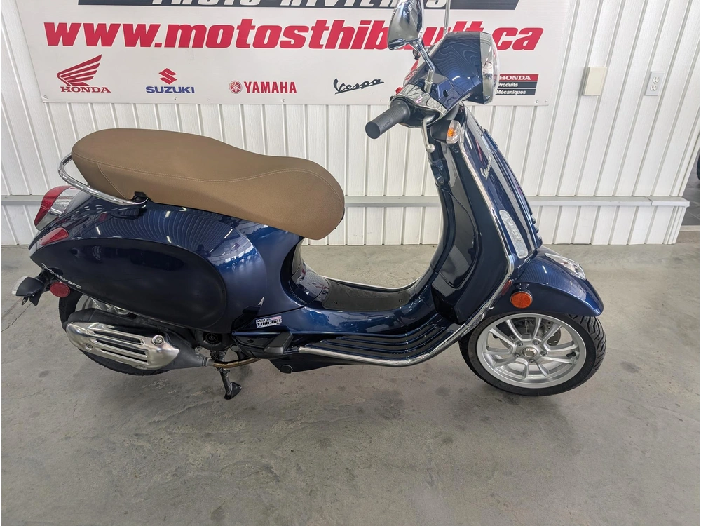 Vespa Primavera 50 2022 alt
