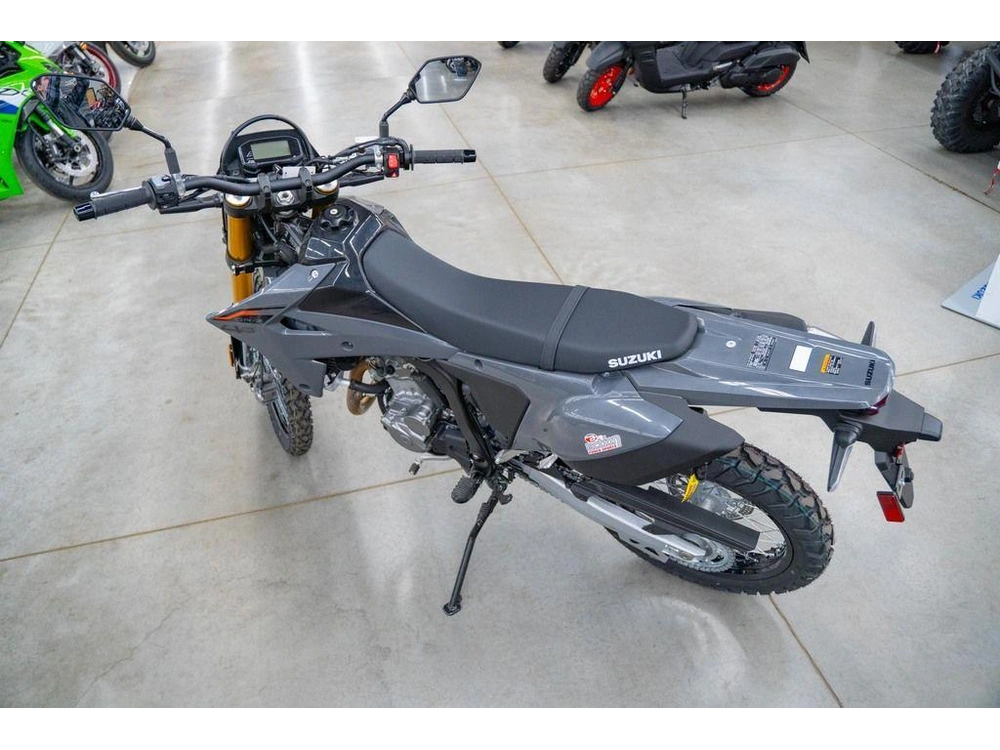 2025 Suzuki Dr-z4s alt