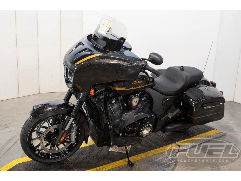 2026 Indian Motorcycle Chieftain® Powerplus Dark Horse® 112 W/powerband Black Crystal W/black Meta alt