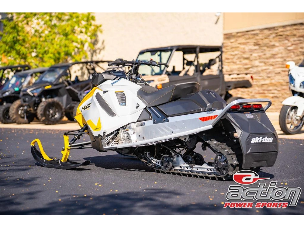 2025 Ski-doo Mxz® Neo® 600 Efi - 40 120 Cobra 1.0 alt