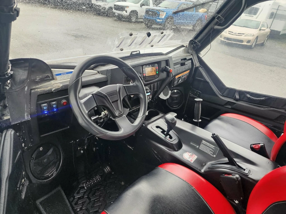 2023 Kawasaki Teryx 4 alt