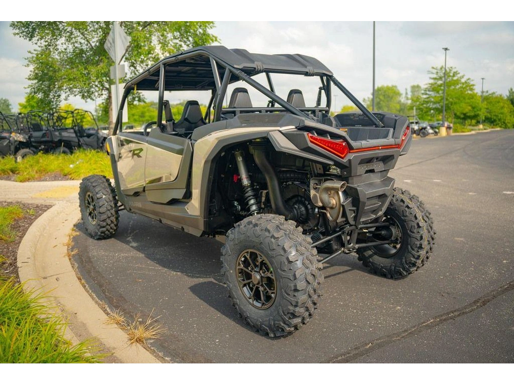 2026 Polaris Rzr Xp 4 1000 Ultimate alt