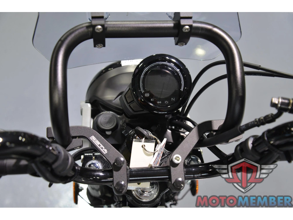 2025 Honda Trail 125 alt