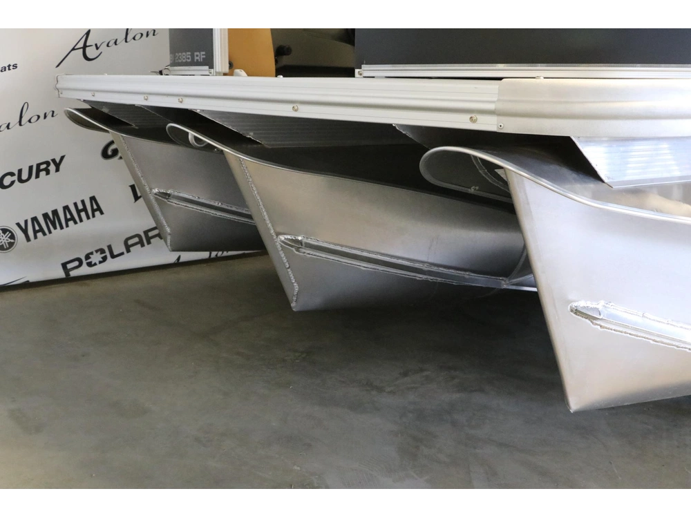 Avalon Venture 2385 Rf 3 Quilles + Yamaha Vmax 115 Hp 2026 alt
