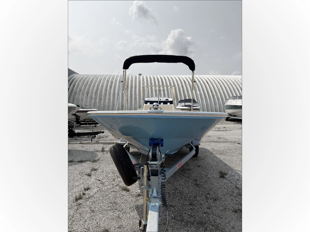 2027 Boston Whaler 170 Montauk