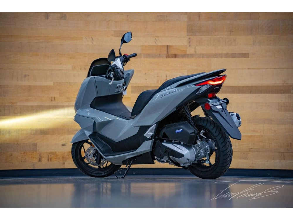 2025 Honda Pcx alt