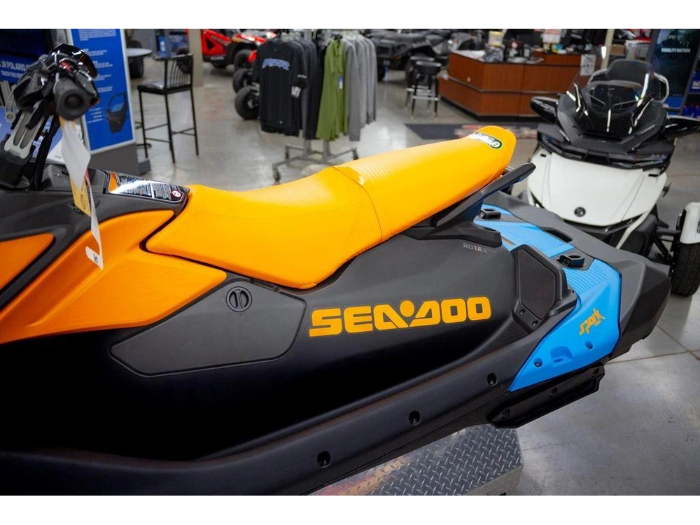 2026 Sea-doo Spark™trixx For 3 Rotax® 900 Ace™ - 90 Ibr And Audio alt