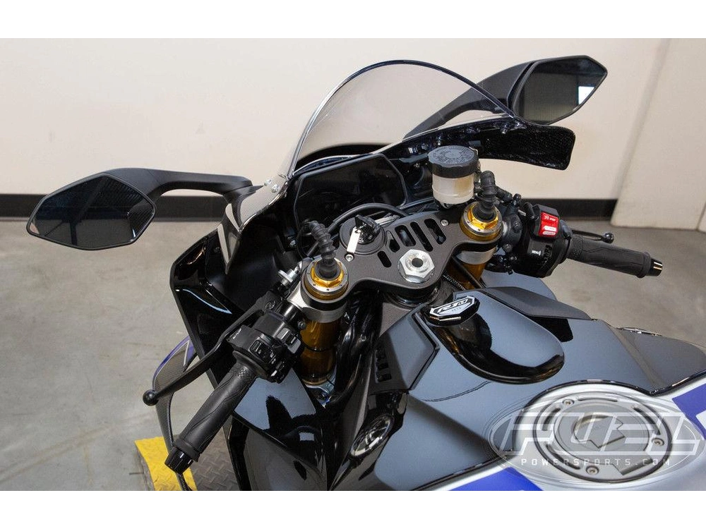 2026 Yamaha Yzf-r1m alt