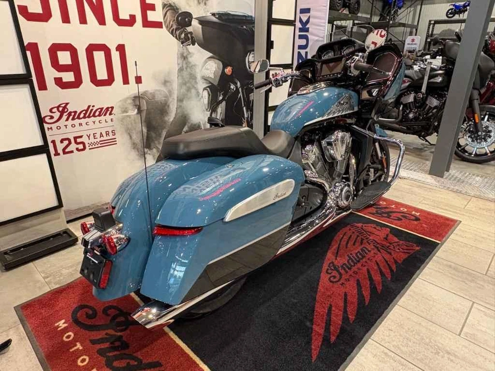 2026 Indian Motorcycle Challenger Limited + 112 Package alt