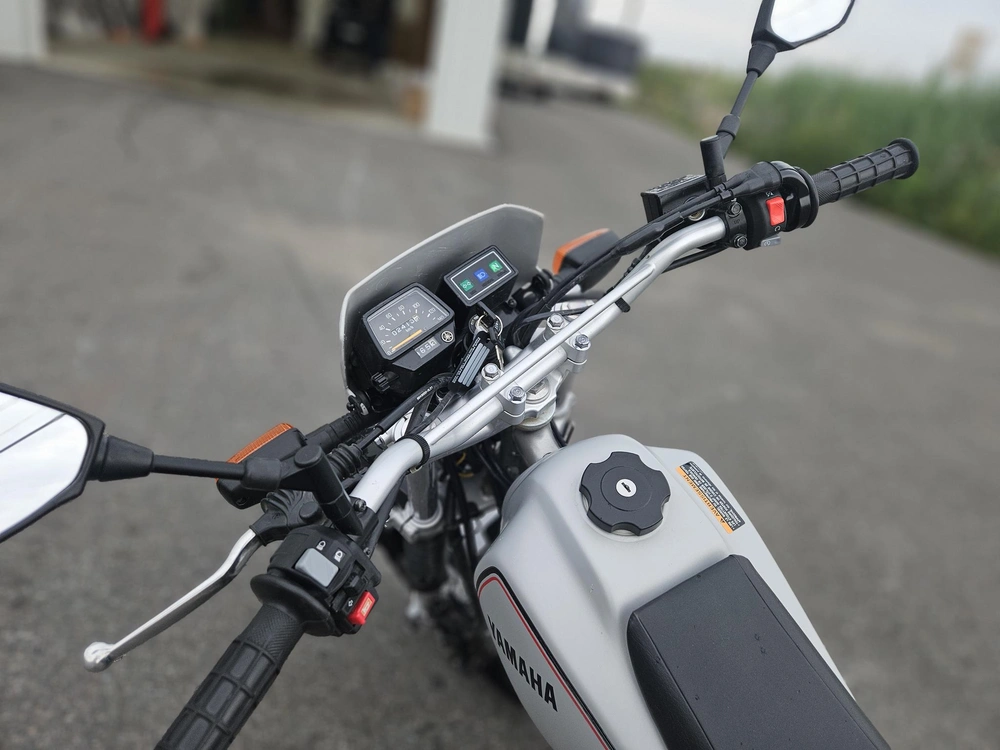 2024 Yamaha Tw200 alt