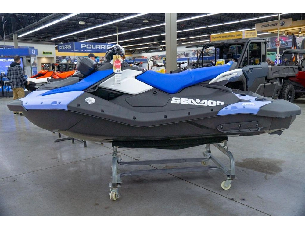 2026 Sea-doo Spark™ For 3 Rotax® 900 Ace™ - 90 Conv With Ibr And Audio alt