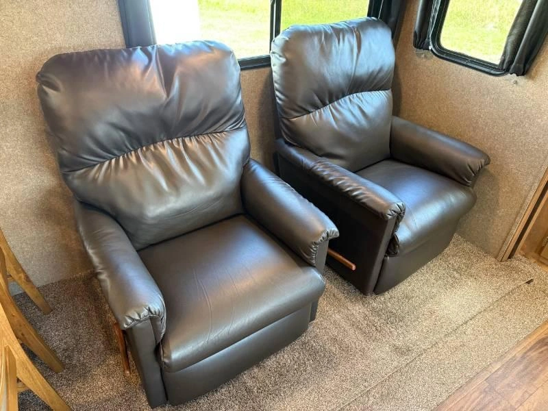 Coachmen Catalina 333rets 2019 alt