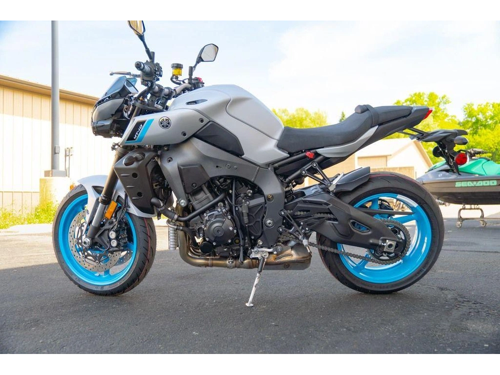 2026 Yamaha Mt-10 alt