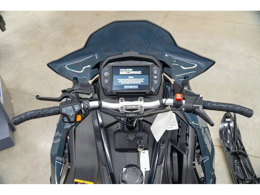 2026 Polaris 850 Indy Xc 137 Gloss Black / Blue Dusk alt