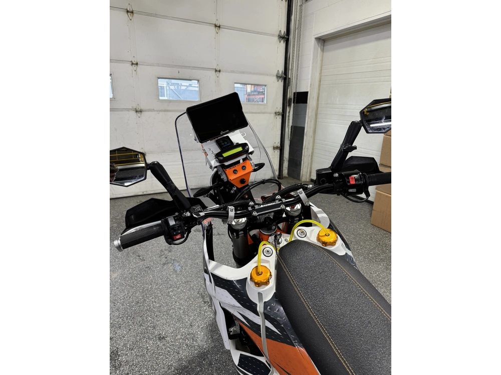 Ktm 690 Enduro R 2021 alt