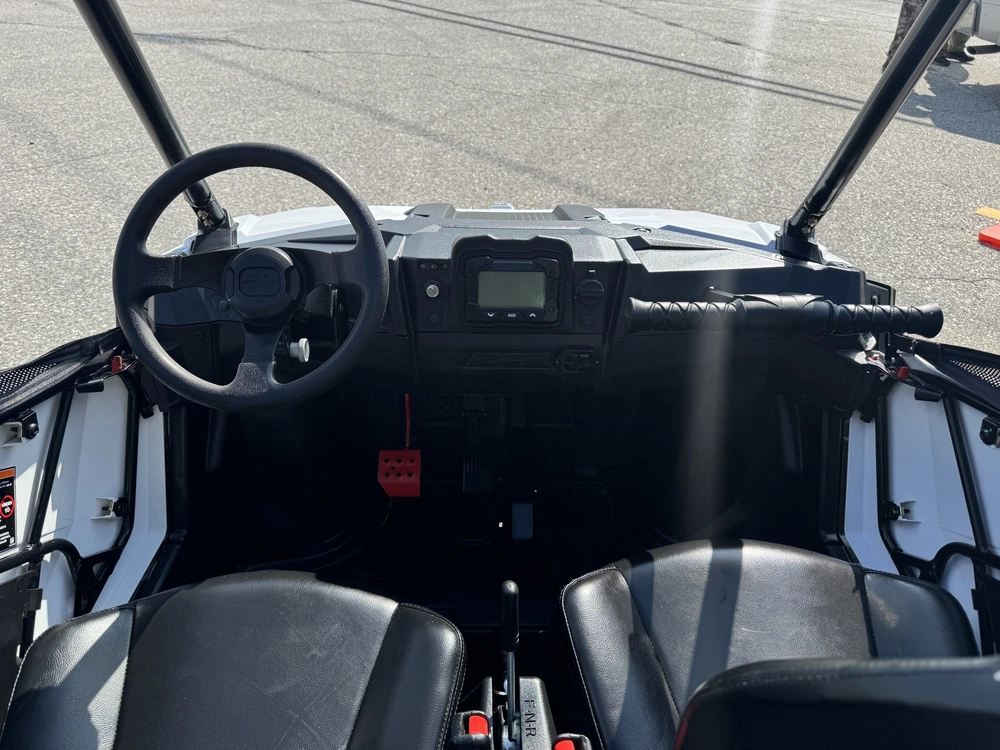 2023 Polaris Rzr 200 Efi - White Light alt