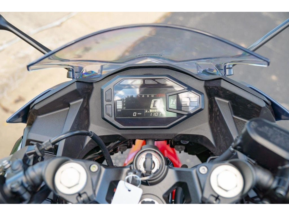2026 Kawasaki Ninja® 500 Abs Metallic Matte Twilight Blue alt