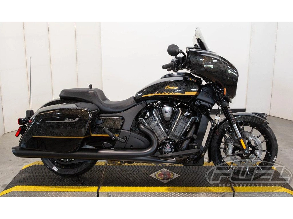2026 Indian Motorcycle Chieftain® Powerplus Dark Horse® 112 W/powerband Black Crystal W/black Meta alt