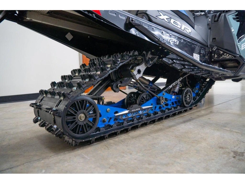 2026 Polaris 650 Indy Xcr 129 Gloss Black / Blue Dusk alt