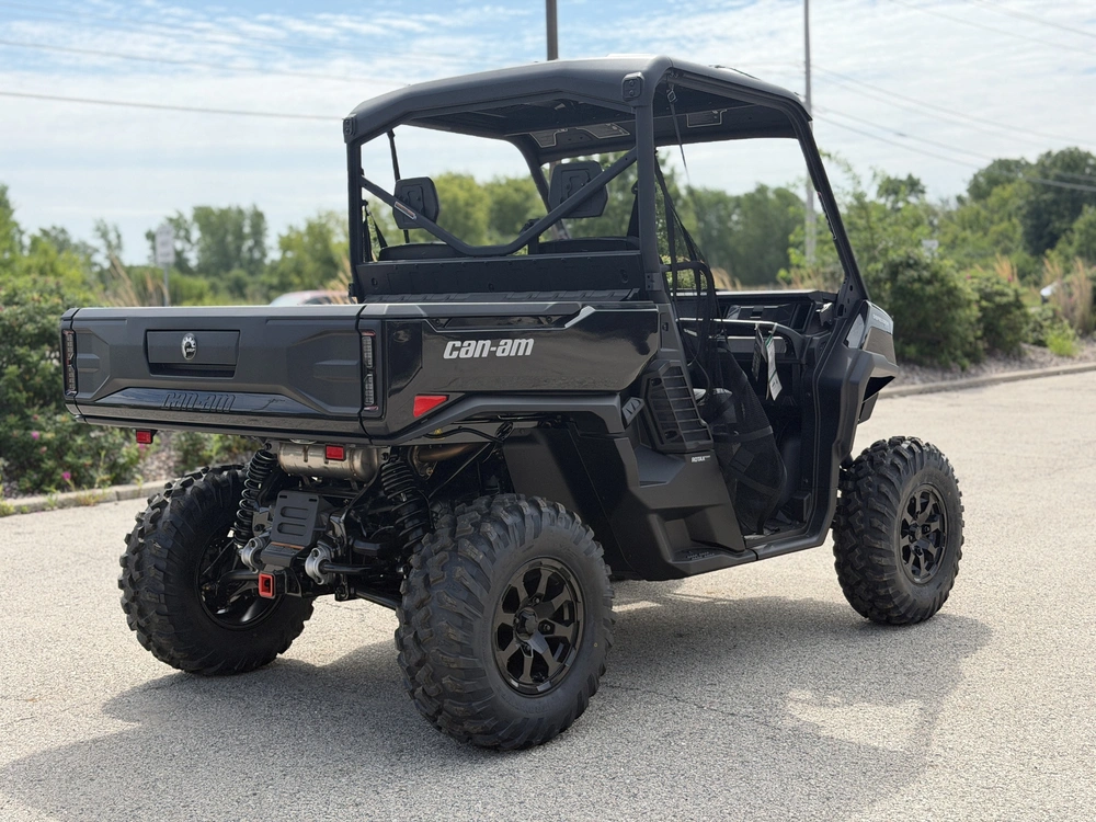 2026 Can-am Defender Xt Hd11 With 10.25 In.display alt