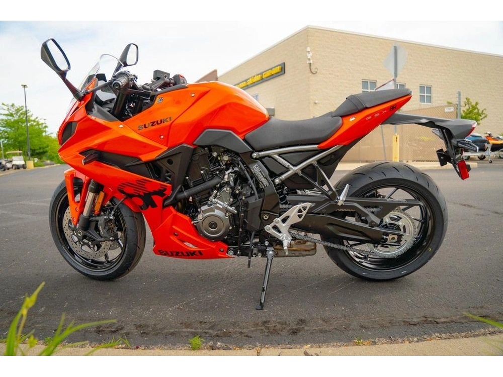 2026 Suzuki Gsx-8r alt